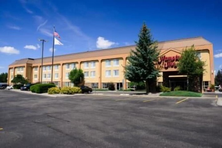 Hotel 2 of 51