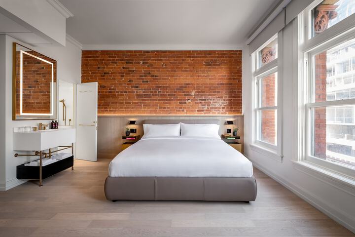 Room 21 of 69