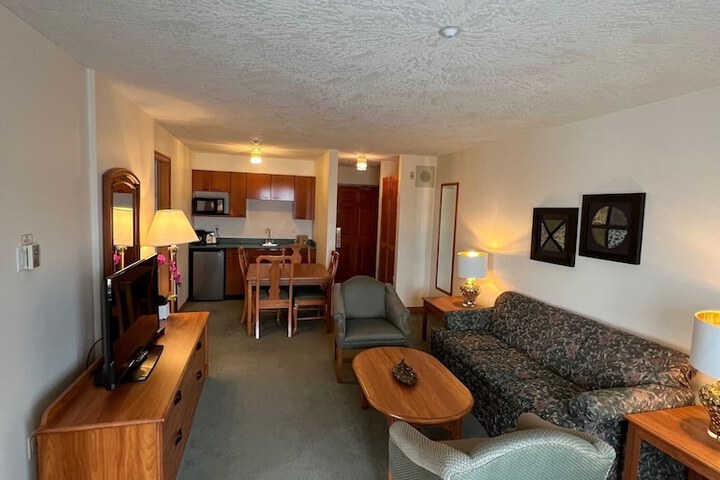 The Grand Hotel Nanaimo