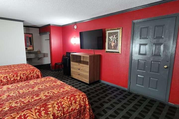 Room 5 of 21
