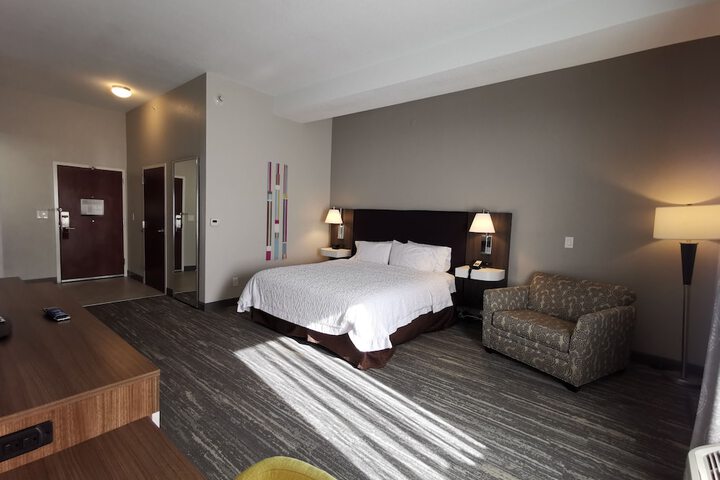 Room 60 of 82