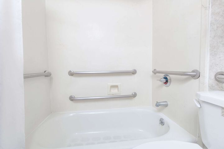 Room 15 of 19