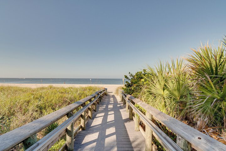 Manasota Key Vacation Rental w / Beach Access!