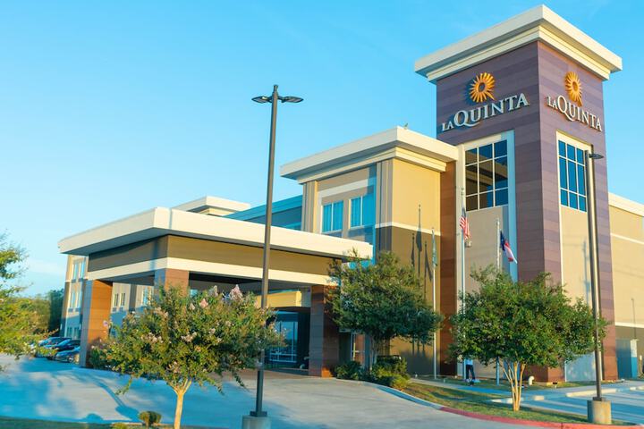 La Quinta Inn & Suites by Wyndham Karnes City - Kenedy