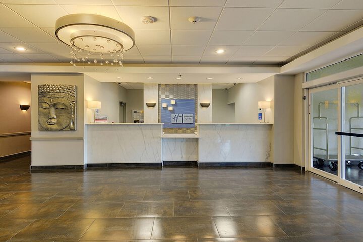 Holiday Inn Express & Suites Gonzales by IHG