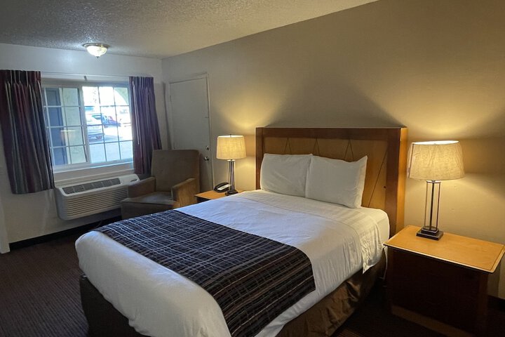 Room 27 of 32
