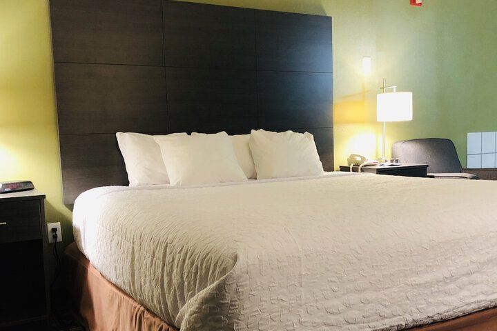 Room 18 of 23