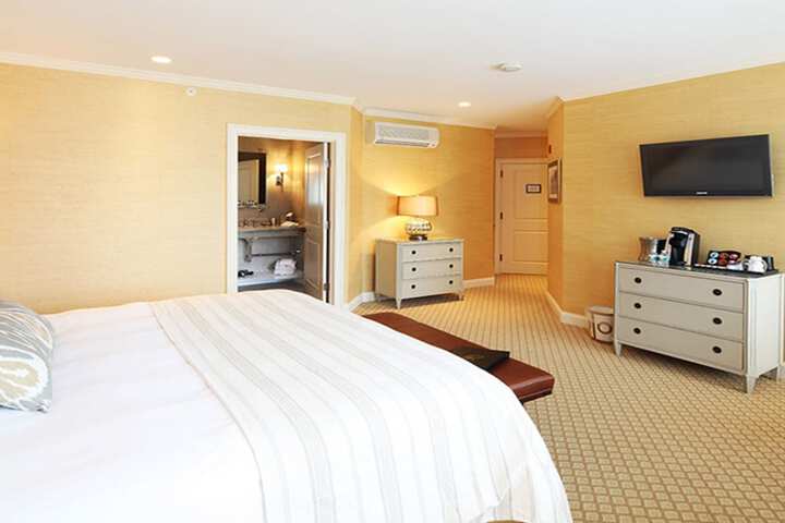 Room 35 of 67