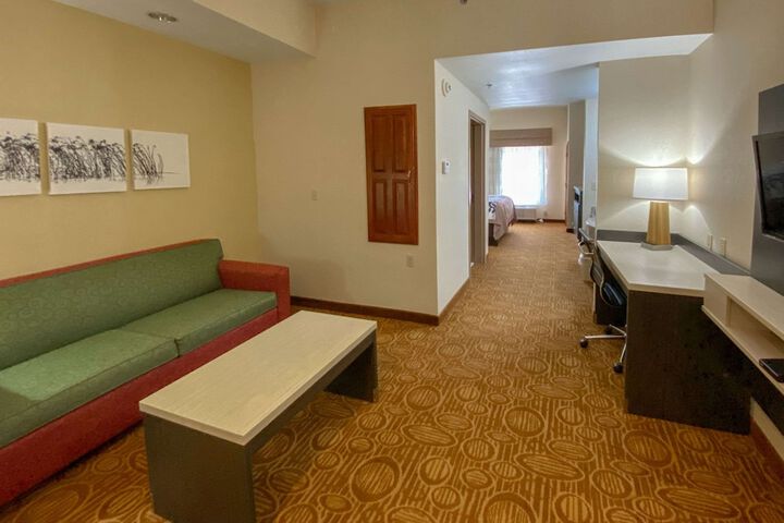 Room 12 of 24
