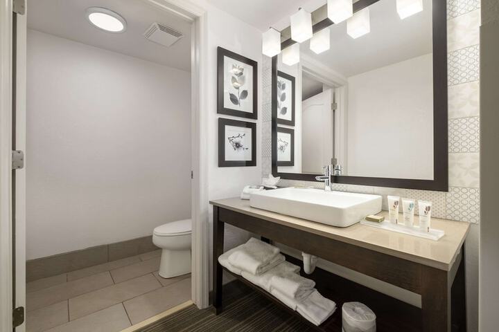 Country Inn & Suites by Radisson Port Canaveral, FL