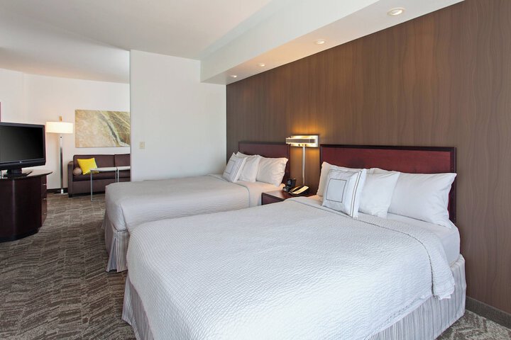 Room 21 of 28
