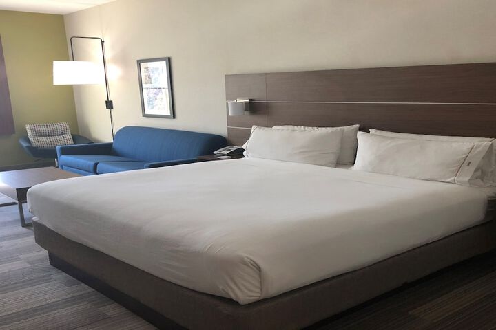 Holiday Inn Express & Suites Albany by IHG