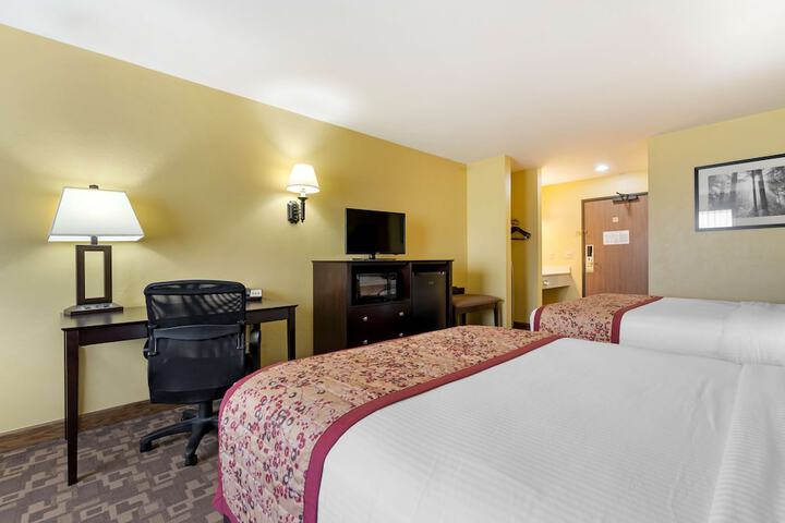 Room 17 of 34