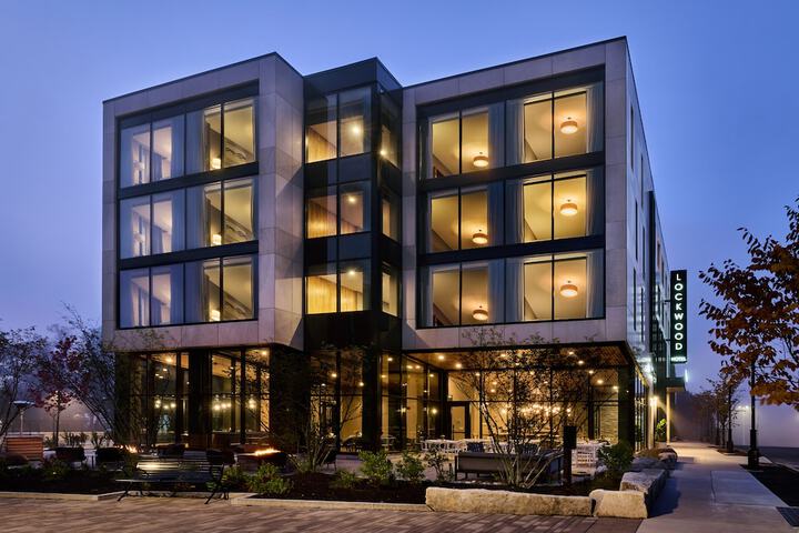 Hotel 3 of 28