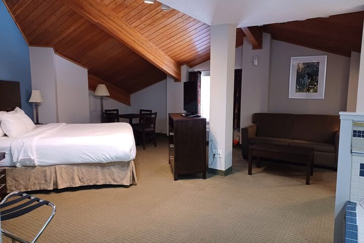Room 6 of 34