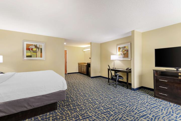 Room 21 of 40