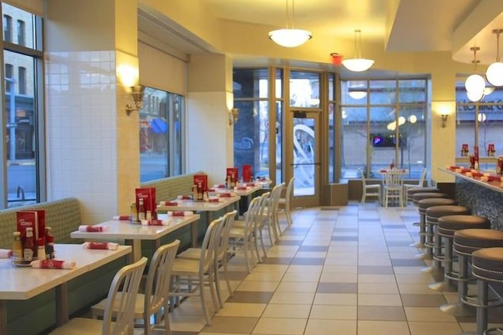 Dining 42 of 69