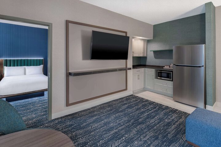 DoubleTree Suites by Hilton Hotel Mt. Laurel