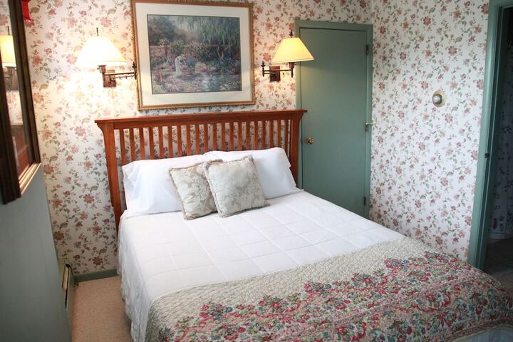 Room 12 of 37
