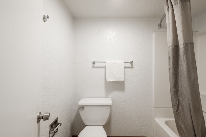 Room 16 of 24