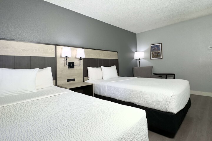 Room 12 of 46