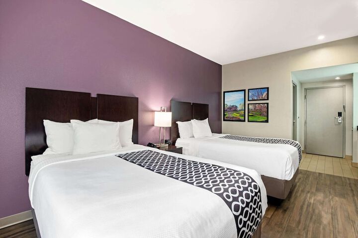 La Quinta Inn & Suites by Wyndham New Cumberland-Harrisburg