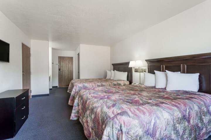 Room 44 of 54