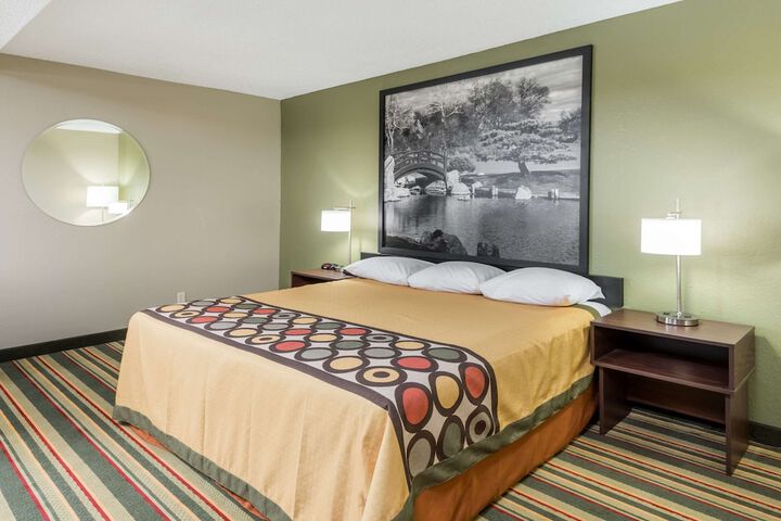 Room 14 of 14