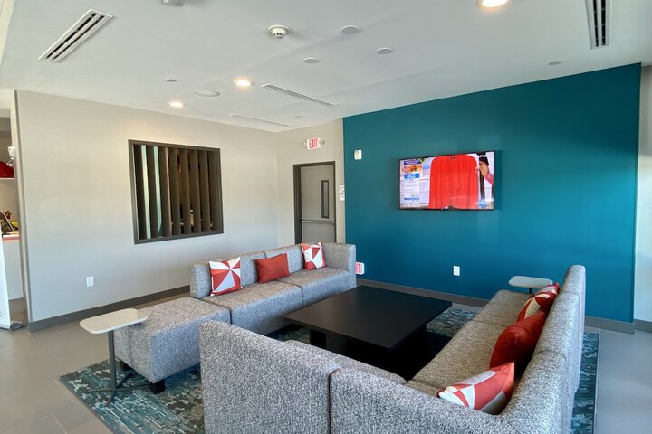 avid hotels Beaumont by IHG