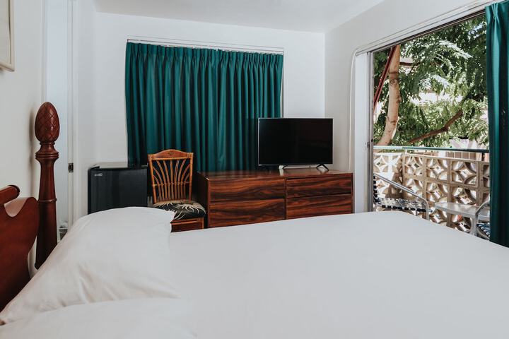 Room 41 of 90