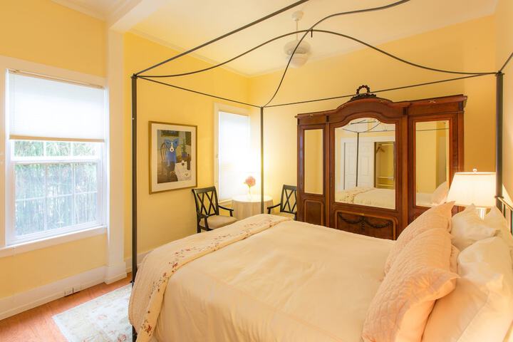 Room 17 of 52