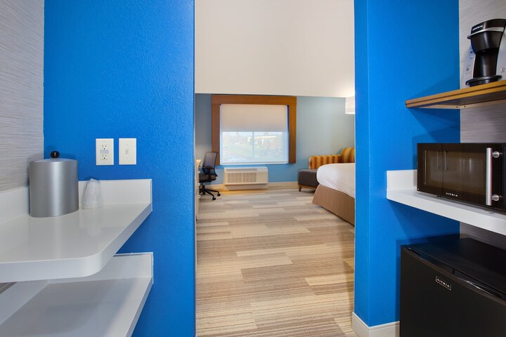 Holiday Inn Express & Suites Wooster by IHG