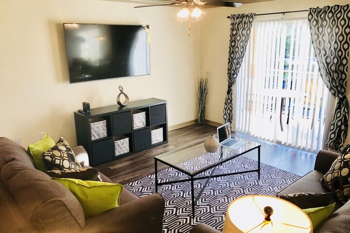 Sawgrass Mall Apartment 2