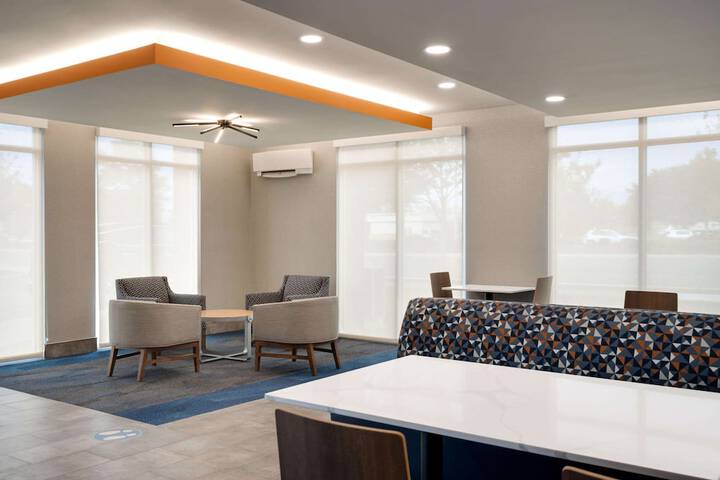 Hotel Interior 7 of 46