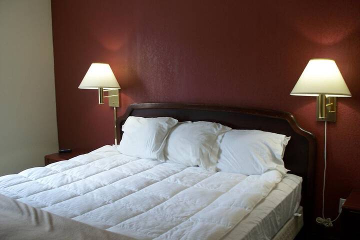 Room 15 of 25