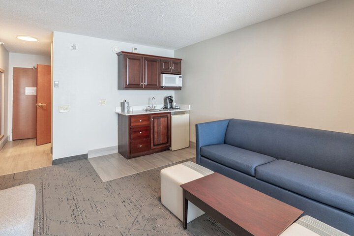 Holiday Inn Express Hotel & Suites ANDERSON NORTH by IHG