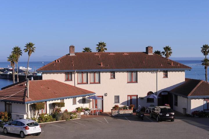 Hotel 2 of 52