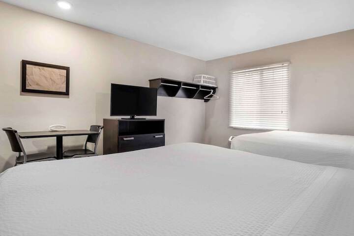 Room 8 of 24