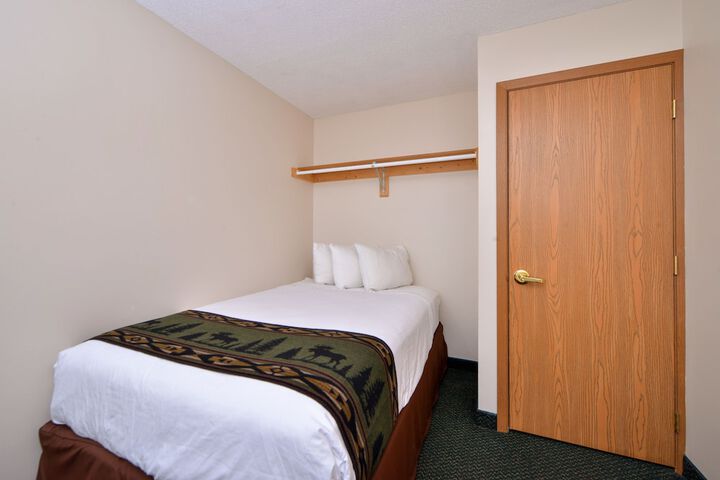 Room 12 of 43