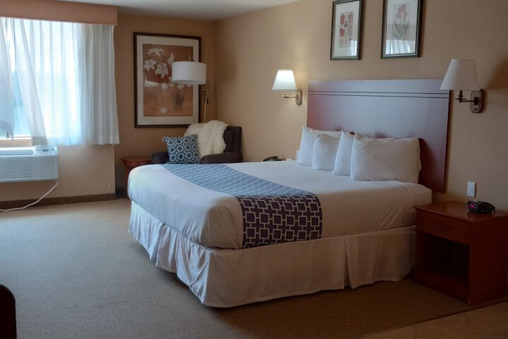 Room 10 of 35