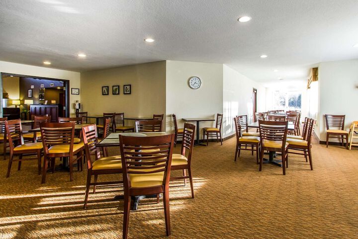 Sleep Inn & Suites Pleasant Hill - Des Moines
