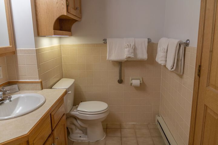 Room 53 of 164