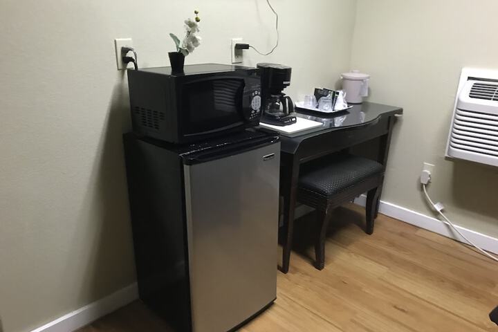 Room 14 of 40