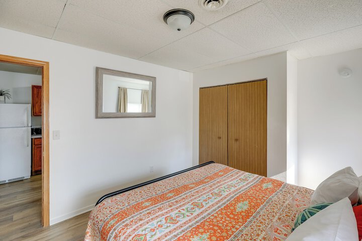 Bright Yankton Apartment Near Meridian Bridge