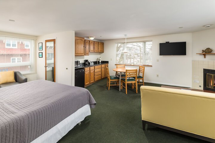 Room 128 of 279