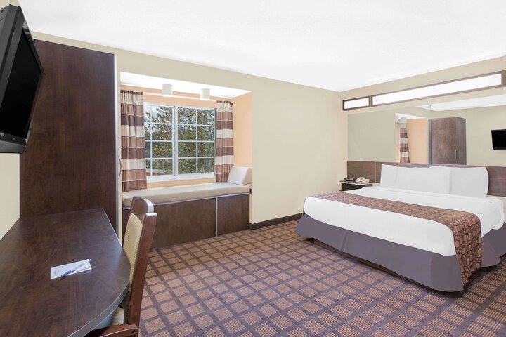 Microtel Inn by Wyndham Franklin