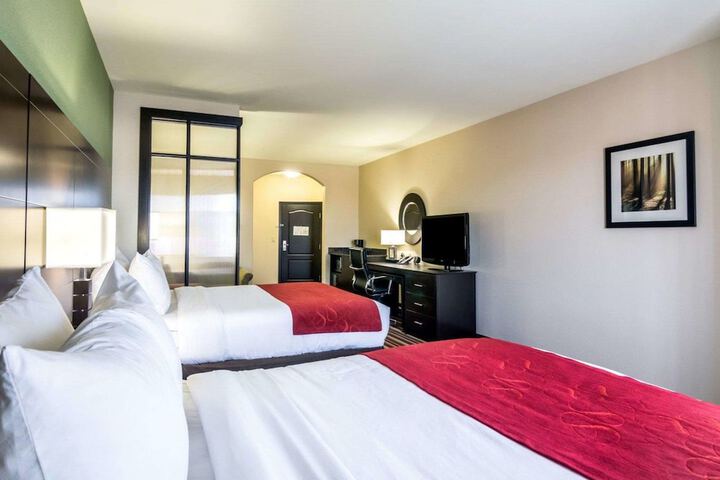 Room 30 of 47