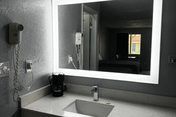 Lone Star Inn