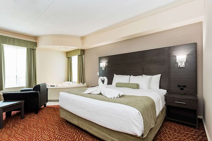 Room 70 of 100