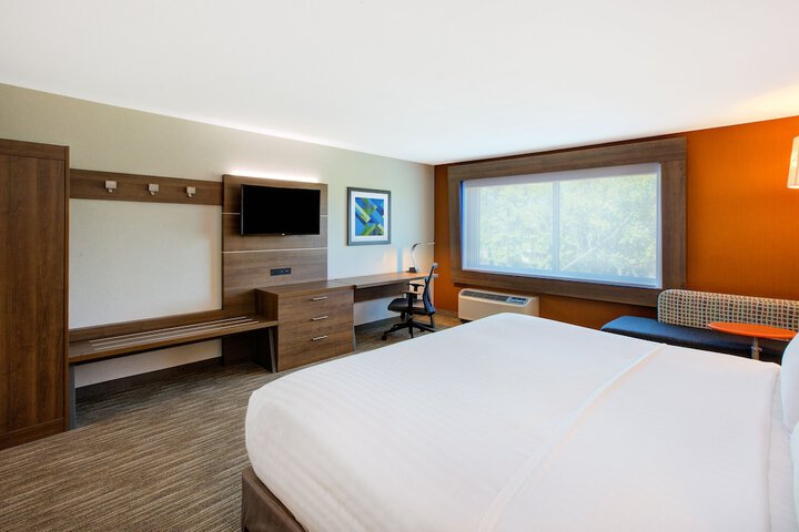 Room 16 of 37